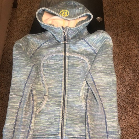 Lululemon zip hoody, size 8 - Picture 3 of 3